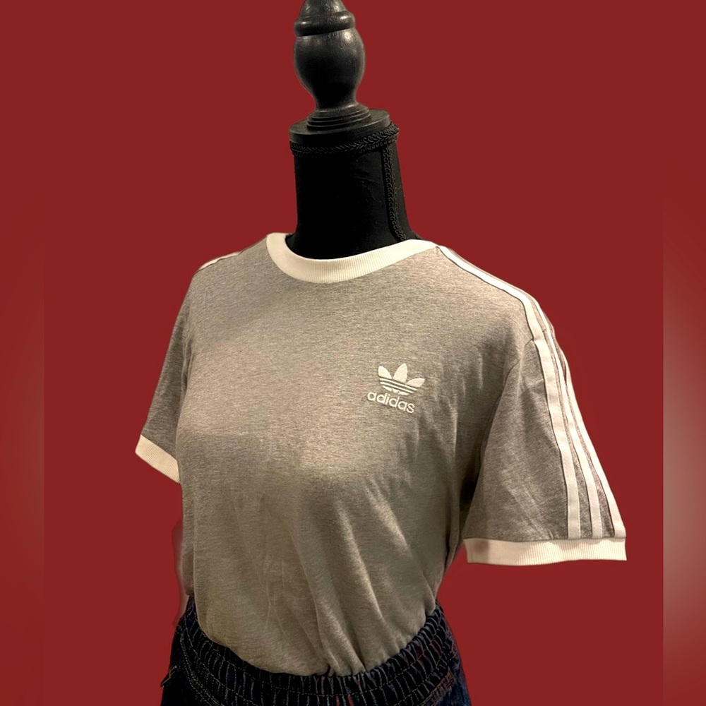 Adidas tshirt